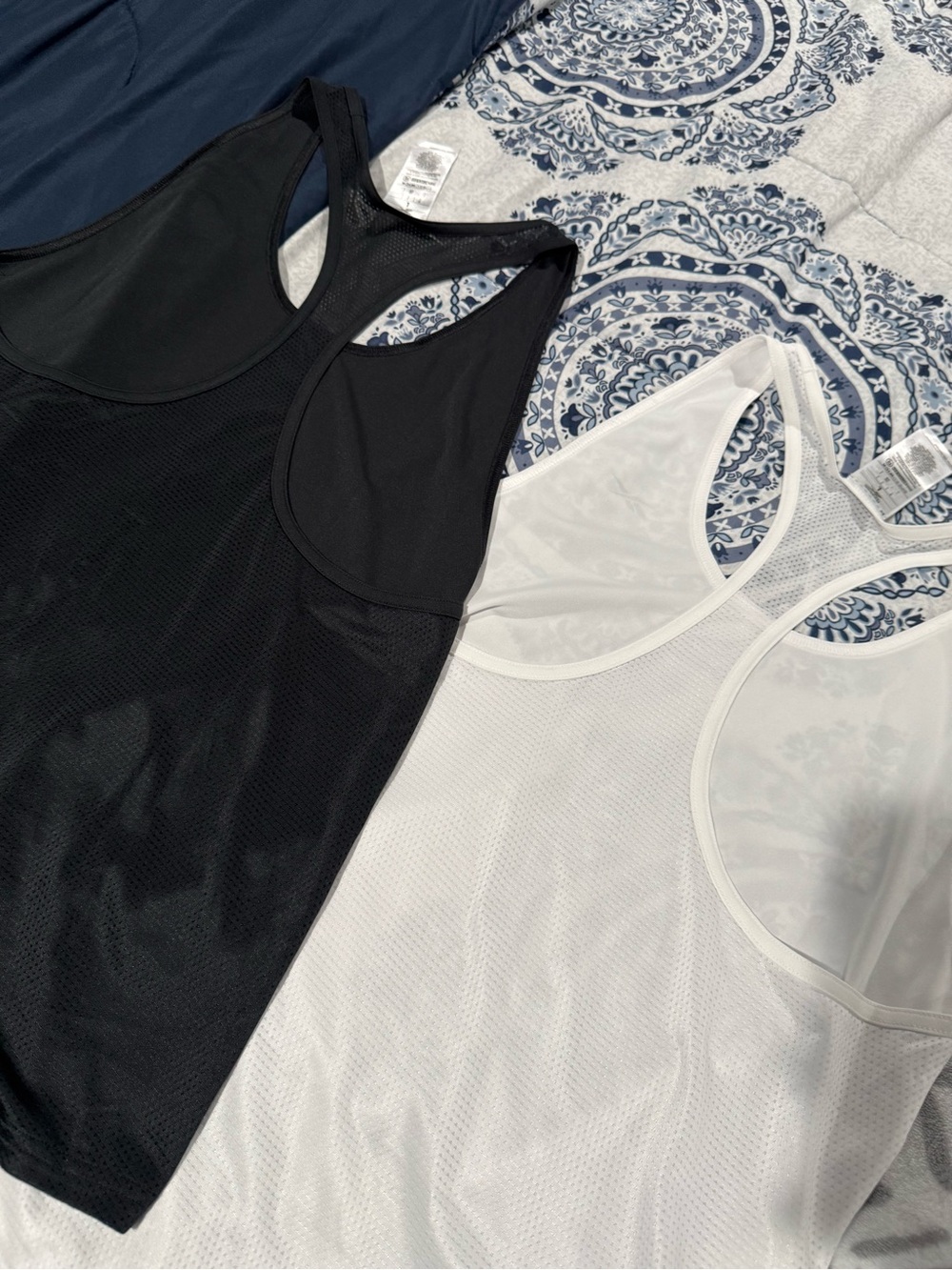 Reebok Black & White Athletic Tank Tops. Never worn. Sz L - Picture 6 of 6